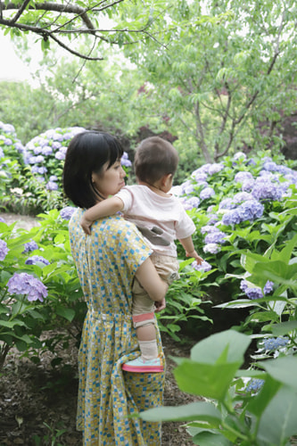 紫陽花のおしゃれな撮り方｜紫陽花を見るポートレート